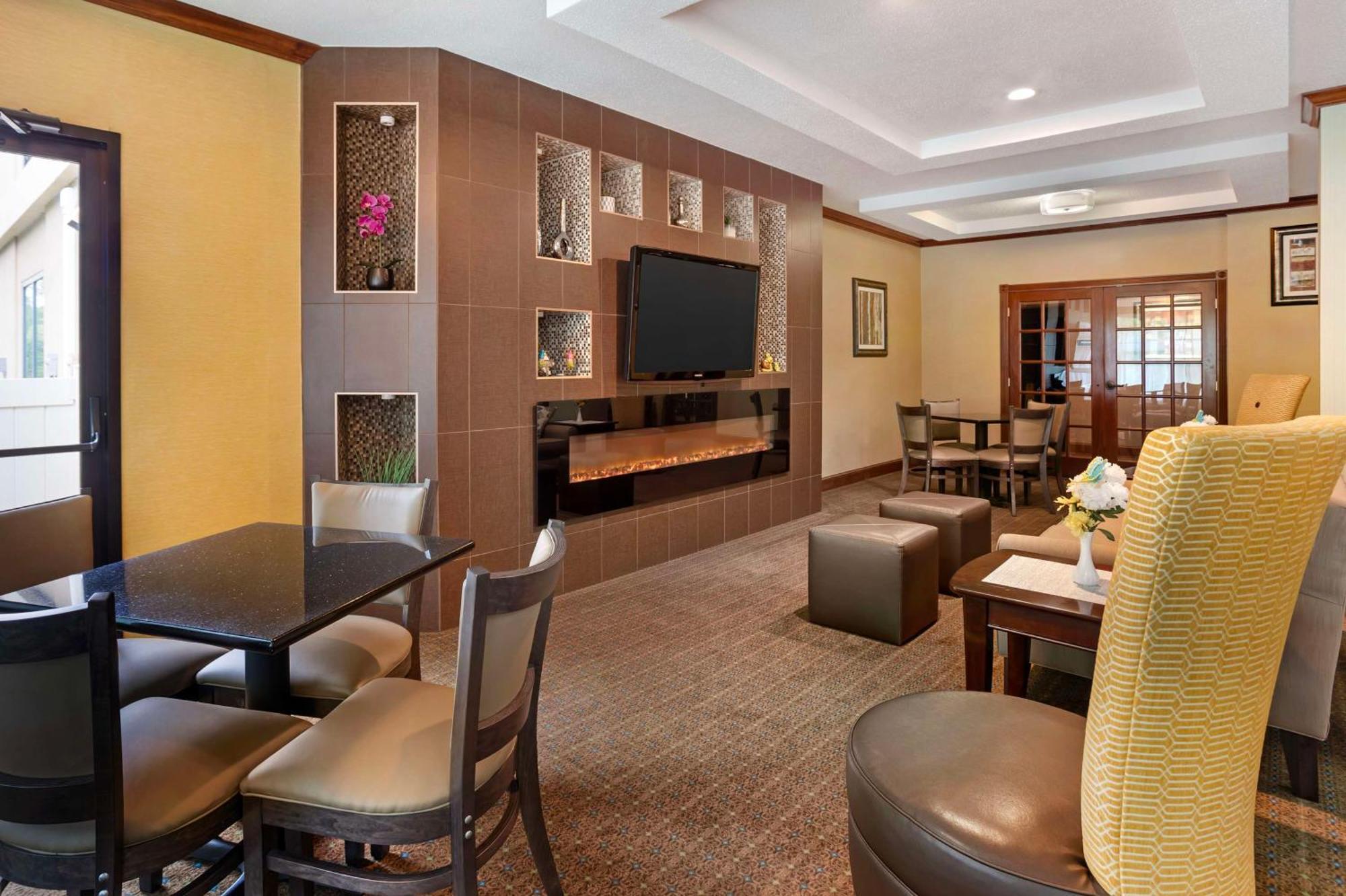 Best Western Plus Клірфілд Екстер'єр фото